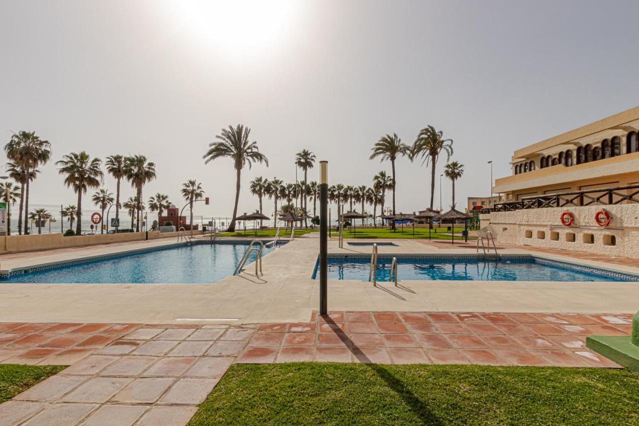 Amazing Views Beachfront Apartment With Swimming Pool Benalmádena Exteriér fotografie