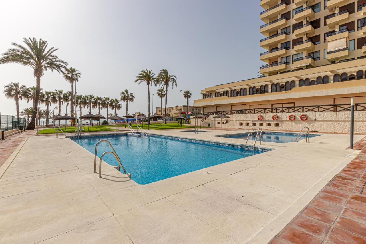 Amazing Views Beachfront Apartment With Swimming Pool Benalmádena Exteriér fotografie