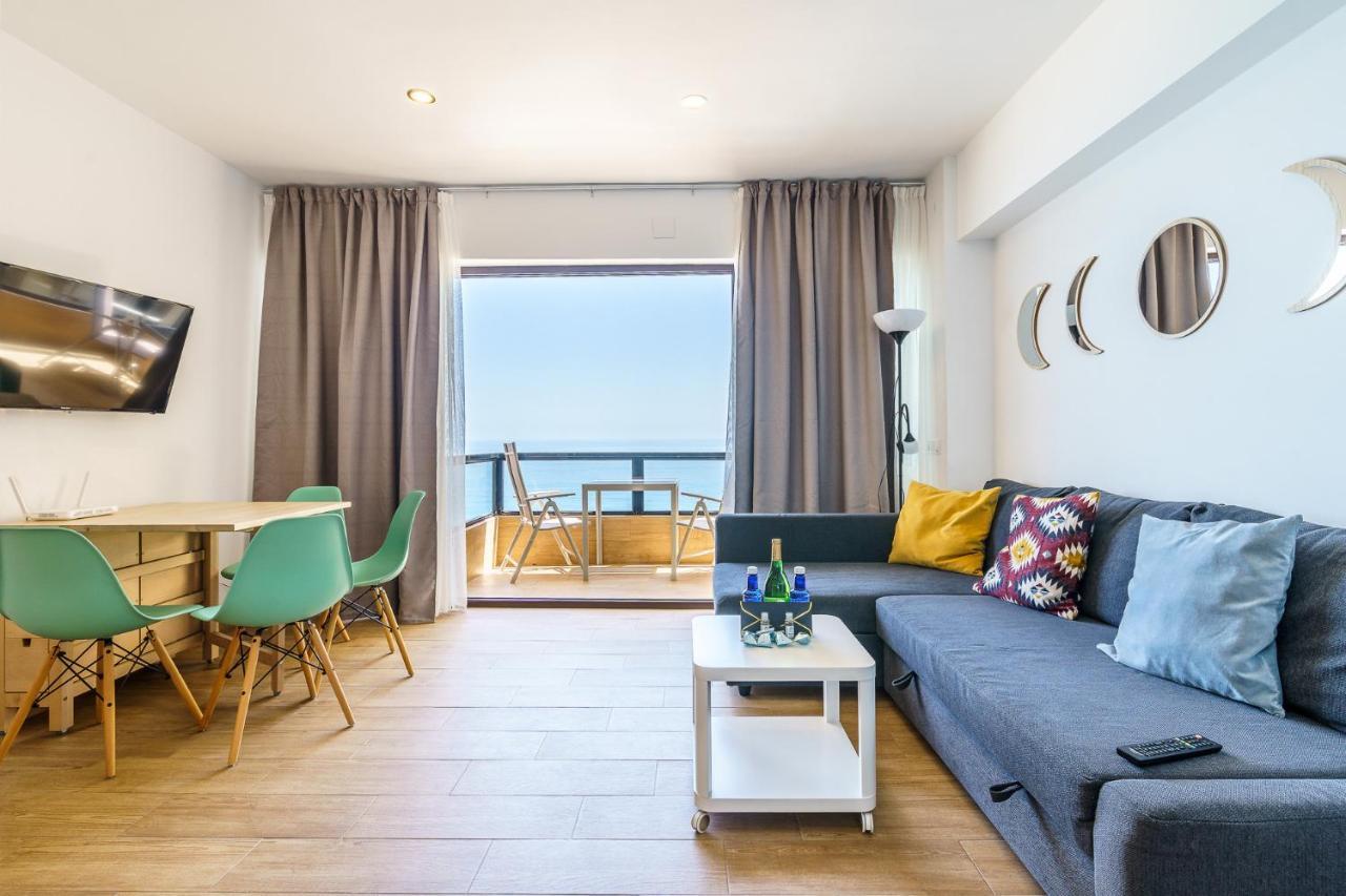 Amazing Views Beachfront Apartment With Swimming Pool Benalmádena Exteriér fotografie